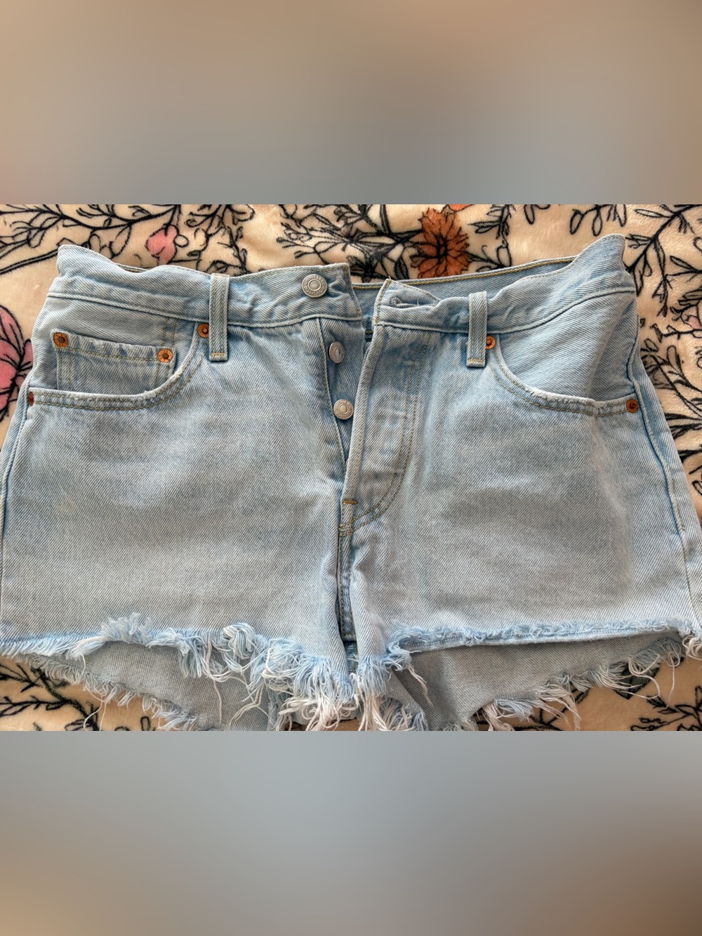 Light Wash High-Rise Levi shorts